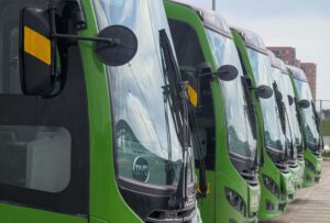 Lee más sobre el artículo 162 buses eléctricos, un paso firme hacia un aire más limpio